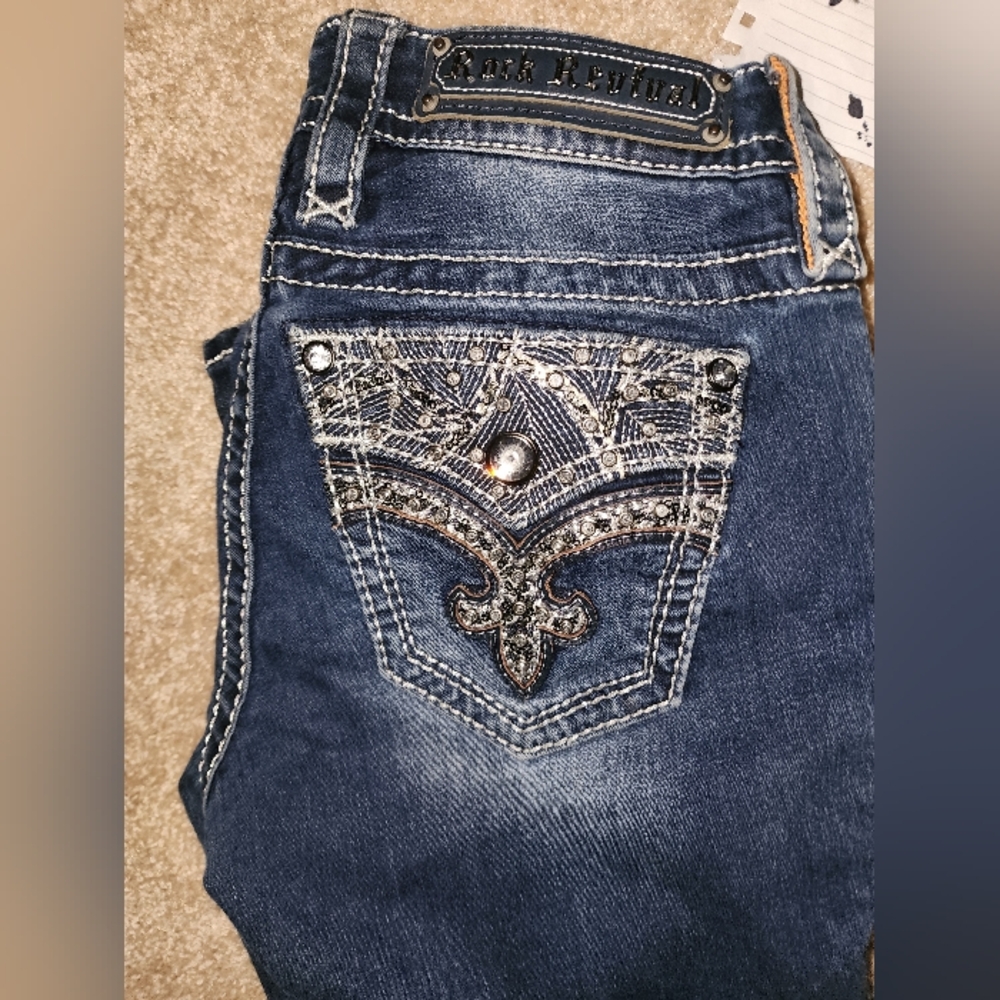 Rock Revival Dark Blue Jeans with Silver Embellishments Size 25x32